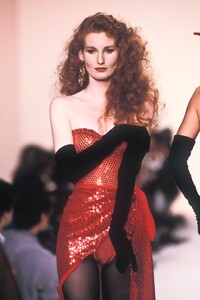 patrick-kelly-fw-1989-2.thumb.jpg.13755c95fb7d23b803dfff4accb058cf.jpg