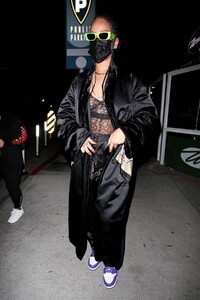 rihanna-out-for-dinner-at-wally-s-in-beverly-hills-04-19-2021-3.jpg