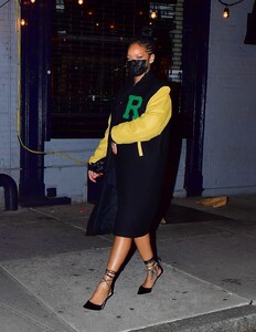 rihanna-out-for-dinner-in-new-york-04-04-2021-3.jpg