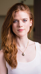 rose-leslie-2017-53-2160x3840.jpg