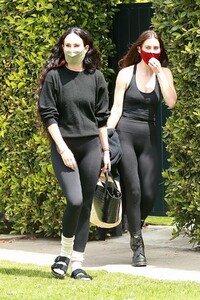rumer-and-scout-willis-leaves-pilates-class-in-west-hollywood-04-14-2021-11.jpg