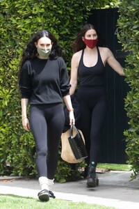 rumer-and-scout-willis-leaves-pilates-class-in-west-hollywood-04-14-2021-8.jpg