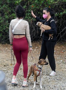 rumer-willis-and-demi-moore-out-for-a-hike-in-la-03-09-2021-0.jpg