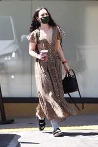 rumer-willis-in-floral-sundress-la-03-31-2021-6.jpg