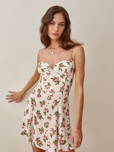 saskia-dress-sour_cherry-1.jpeg