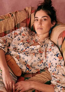 saskia-shirt-blue_and_ocher_flowers-ul60umnvhgtxoj7lfnah.jpeg