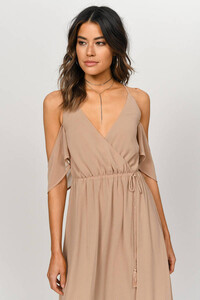 taupe-rhythm-cold-shoulder-maxi-dress.thumb.jpg.bf29040a9c48516630fac96ca7a8dcb0.jpg