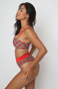 two-piece-mafia-ivanna-top-red-polka-55.thumb.jpg.1609dff310d8f0c8833b6d8646ca9023.jpg