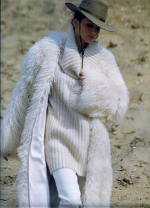 uk_vogue_nov_1991_16.thumb.jpg.76f6770ba28c1fd04a5b184f6c6dcdf6.jpg