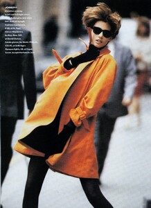 uk_vogue_sept_1990_11.thumb.jpg.43fb4da84e032e24e357d680be91aa81.jpg