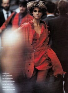 uk_vogue_sept_1990_15.thumb.jpg.a87b82aaa6c3839e49ea5d18c7b46c9e.jpg