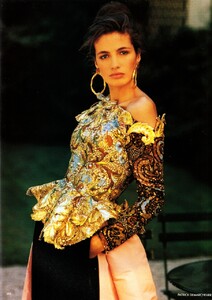vogue_uk_oct_1988_11.thumb.jpg.9727382eb9e0102f9ba48da0abe26543.jpg
