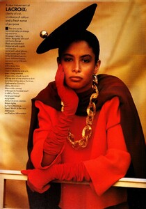 vogue_uk_oct_1988_13.thumb.jpg.f0f0e675d33419c444c0a6e232e75be0.jpg
