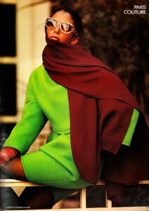vogue_uk_oct_1988_14.thumb.jpg.9265bdde2f120bc153ec1dfd18c30997.jpg