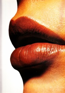 vogue_uk_oct_1988_20.thumb.jpg.ff659858d1bea86f7016e21b69165e84.jpg