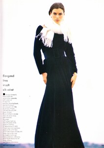 vogue_uk_oct_1988_32.thumb.jpg.c16df2aea3cfbf9d83abd4fe0c0589db.jpg