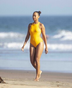 zoe-saldana-in-swimsuit-at-a-beach-in-malibu-09-06-2020-13.jpg