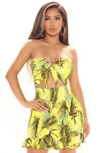 04-15-21Studio2_ME_RL_11-33-24_11_DM1927_Yellowcombo_4242_KL.jpg