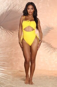 05-06-21Studio6_RT_RL_13-44-25_27_021009_Yellow_P_0704_KL.jpg