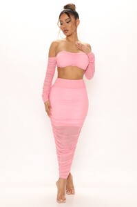 05-07-21Studio2_ME_RL_12-09-24_44_C1753_Pink_7778_NT.jpg
