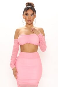 05-07-21Studio2_ME_RL_12-09-26_44_C1753_Pink_7779_NT.jpg