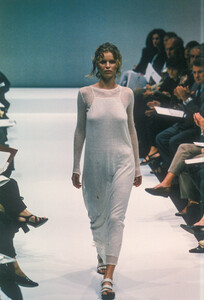 100378641_Krizia1998WomenRTW48.thumb.jpg.ff59198d27309c47a2bfacb23649f61c.jpg