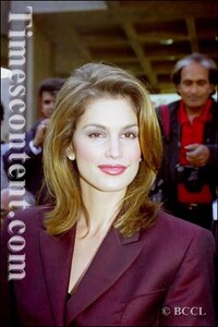 Cindy Crawford.jpg