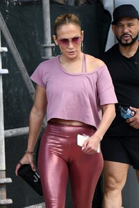       jlo290521BZNimage117.jpg