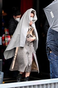       Lil150521BZNimage106.jpg