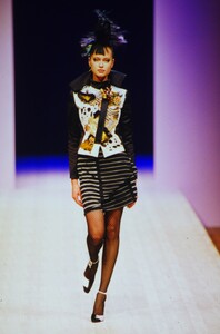 1061669436_ChristianLacroixCoutureFall1999(7).thumb.jpg.f4eebf3674a5bf3b46255eb93db10eed.jpg