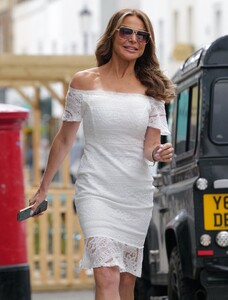       liz270521BZNimage118.jpg