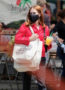       deu300521BZNimage140.jpg