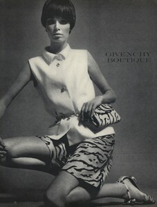 1179796142_Givenchy_Klein_US_Vogue_April_15th_1967_05.thumb.jpg.c5f67b1d0737aa86ccb728afaa3f33d2.jpg
