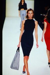 1185057683_ralph-lauren-ss-2000(9).thumb.jpg.f68a06a9348116b9f263ac554bb658b1.jpg