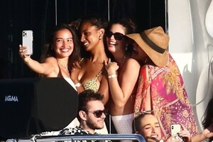 Sara-Sampaio,-Shanina-Shaik-and-Jasmine-Tookes---The-Victorias-Secret-yacht-party-in-Miami-Beach-31.jpg