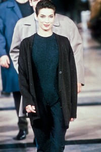 1215087817_HelmutLang1989WomenRTW84.thumb.jpg.b750cd90c43d83b69ceef4a99778122b.jpg