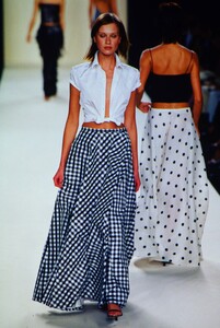 1253771118_ralph-lauren-ss-2000(22).thumb.jpg.b4ea600ac19077d0822008c2548b271e.jpg