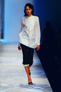 1330224155_moschino-ss-1999 (1) .thumb.jpg.6d48261dba24894fcd7a9042e068c5d3.jpg