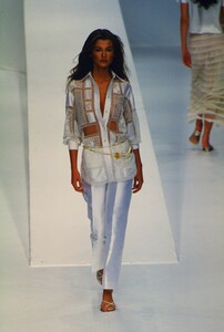 1364990562_valentino-ss-1999(1).thumb.jpg.0d848760c63111bd3d5281c06752245a.jpg