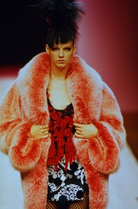 1457094594_ChristianLacroixCoutureFall1999(28).thumb.jpg.ced5ff04e46001c3ac33be775e7a14fd.jpg