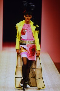 14787925_ChristianLacroixCoutureFall1999(16).thumb.jpg.f110437a97e766be1f776014162d22ee.jpg