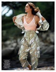 Harpers Bazaar Espana 06.2021-page-014.jpg