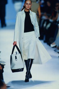 1509929276_celine-fw-1999(3).thumb.jpg.52e2664f474ba1afee0e756a7f346bb0.jpg