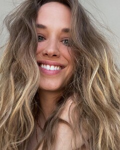 Agathe Teyssier 460.jpg