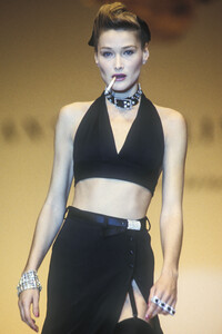 1652941313_Blumarine1995WomenRTW107.thumb.jpg.939c91b38c08d36a6fca09142052ea5d.jpg