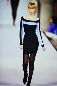 1656030721_HERVE-LEGER-FALL1994(28).thumb.jpg.6b2cbc9b2ac0612815809ff86bdf8298.jpg