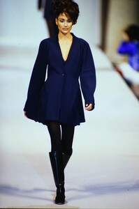 1780754375_HERVE-LEGER-FALL1994(9).thumb.jpg.605eae2a78cb736b1c990d4d44f3f6cf.jpg