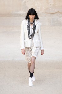 Sofia Steinberg Chanel Cruise 2022 2.jpg