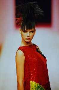 1870807882_ChristianLacroixCoutureFall1999(22).thumb.jpg.08334528cc115b6861da3f25603279d9.jpg