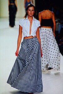 1873297669_ralph-lauren-ss-2000(23).thumb.jpg.d8d56f484eab0f56f047a1f51c2a2730.jpg